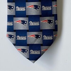 Patriots Tie Blue SILK Officially Licensed Necktie New England NFL Football Dad
